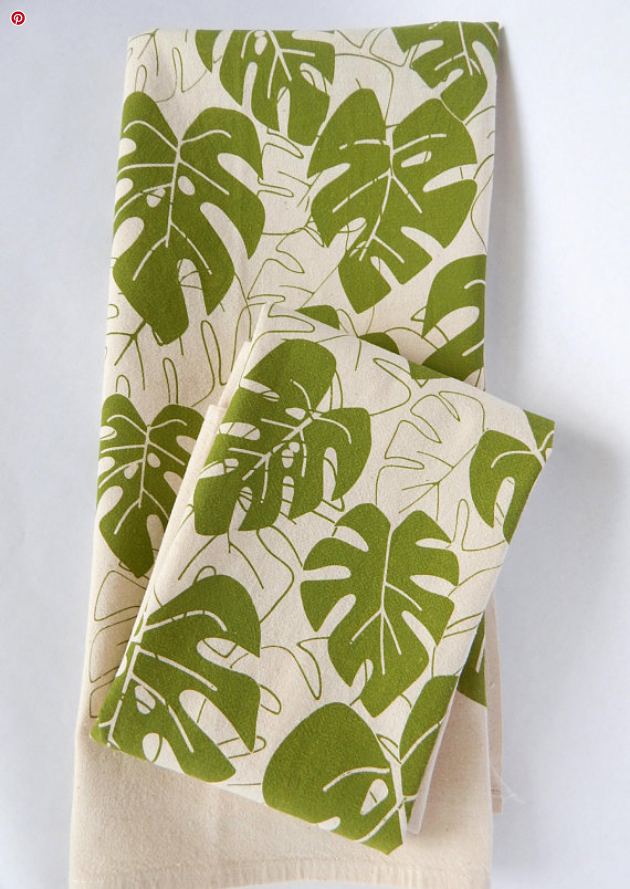 Green Monstera Hand Towel