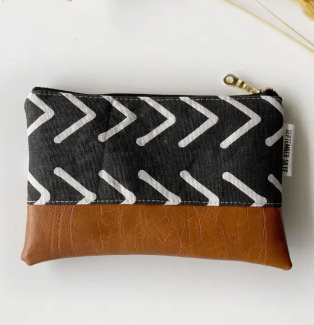 Change Purse | B&W Arrow